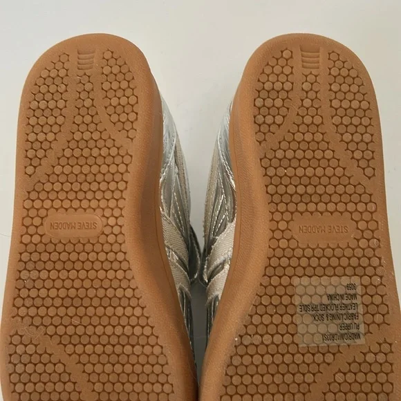 Steve Madden Madrid Silver Low Top Sneakers - Never worn, missing laces size 5 - Picture 9 of 12